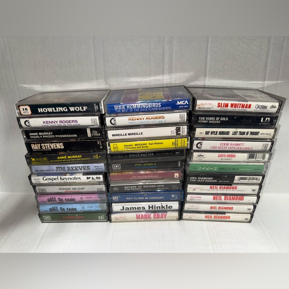 33 cassette tapes Neil Diamond Garth Brooks Kenny Rogers Anne Murray and more